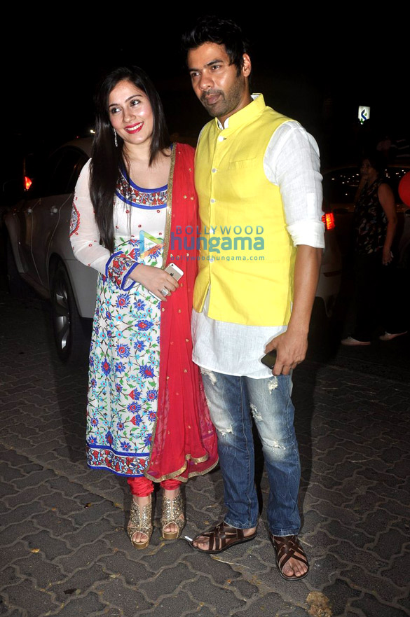 amitabh bachchan and family celebrate diwali in style 44