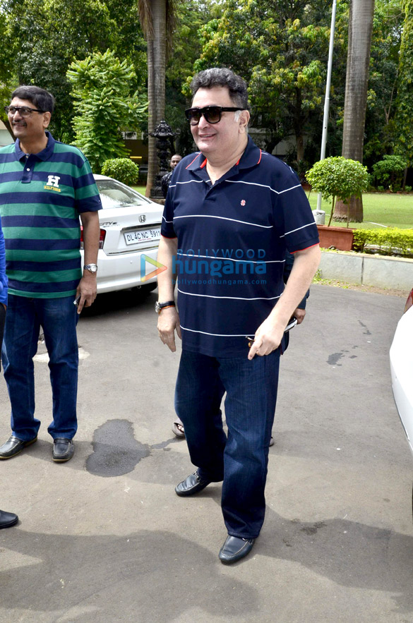 rishi kapoor inaugurates dr seema nitin chaudharys painting exhibition 12