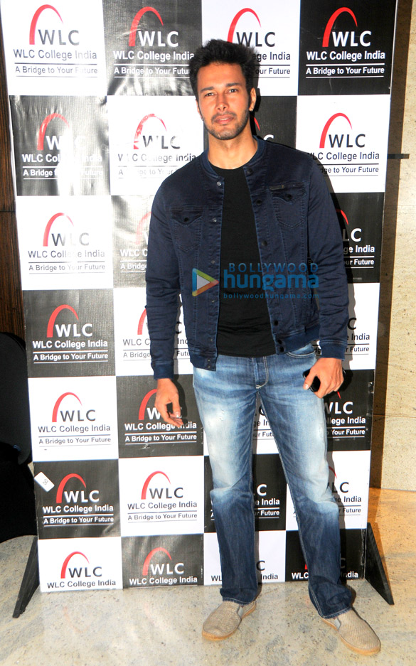 celebs grace the wlci college indias design exhibition penumbra 2014 17