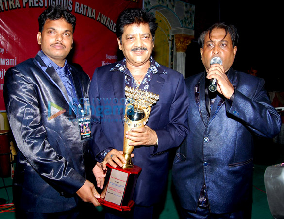 actors came for 4th maharashtra gaurav awards at malad 2
