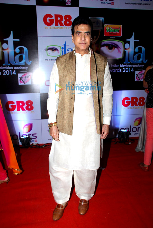 celebs grace the red carpet of ita awards 2014 5