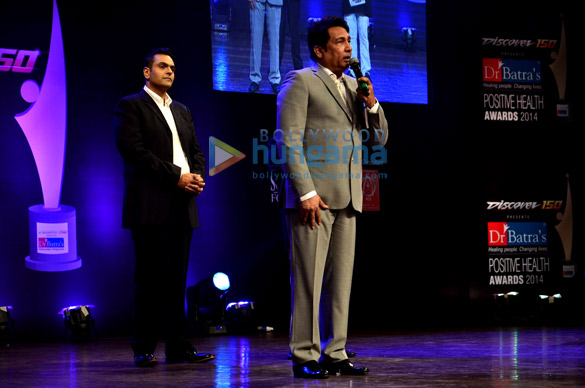 mahendra singh dhoni graces the positive health awards 2014 9