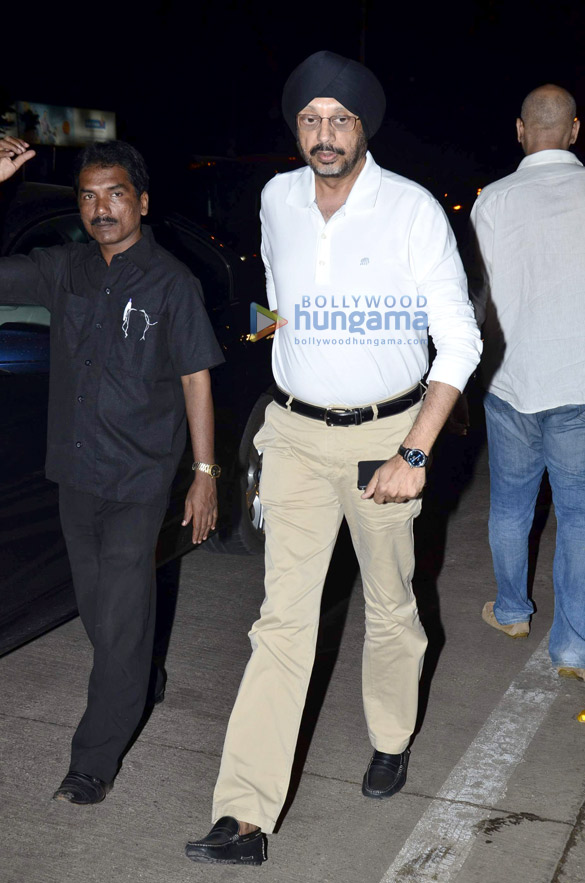 rani mukerji abhishek bachchan and others at ravi chopras prayer meet 23