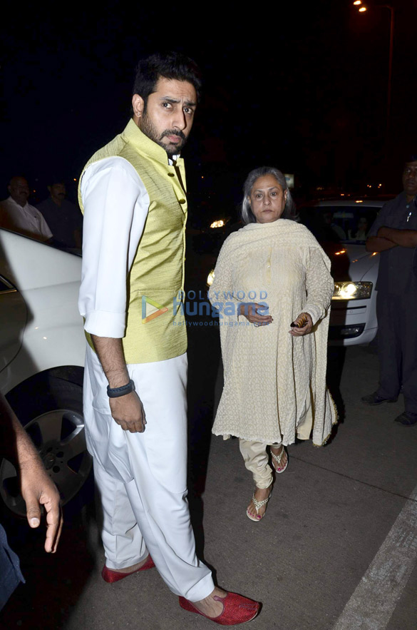 rani mukerji abhishek bachchan and others at ravi chopras prayer meet 31