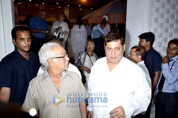 rani mukerji abhishek bachchan and others at ravi chopras prayer meet 38