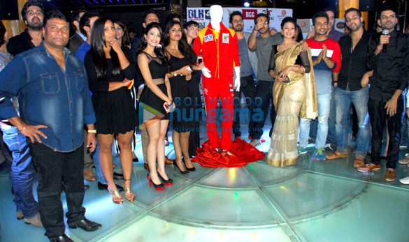 celebs at the launch of kolkatta babu moshais dress and anthem for bcl 2