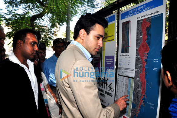 imran khan inaugurated the indian merchants chamber lets look east embracing the eastern portlands exhibition 4