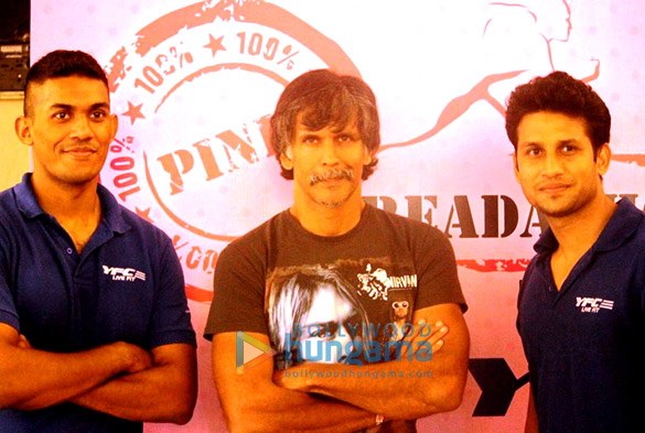 milind soman supports treadathon 2014 to promote breast cancer awareness 2