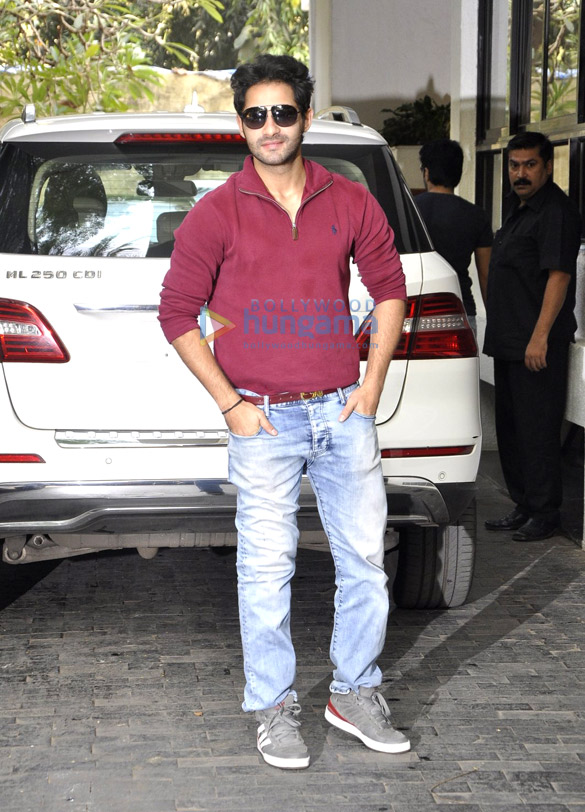 the kapoors snapped at christmas lunch get together 11