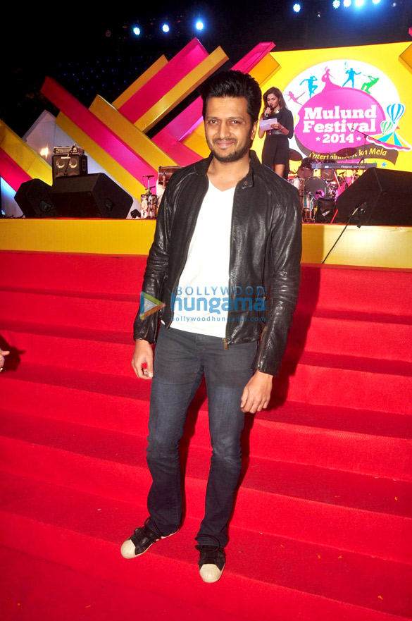 riteish deshmukh ayushmann khurrana at mulund festival 2014 finale 2