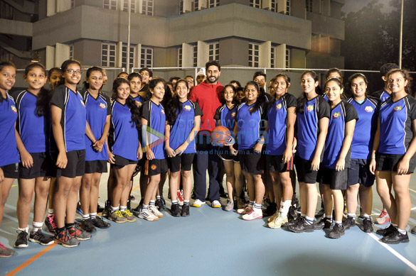 abhishek bachchan launches multi sport court of jamnabai narsee school 4