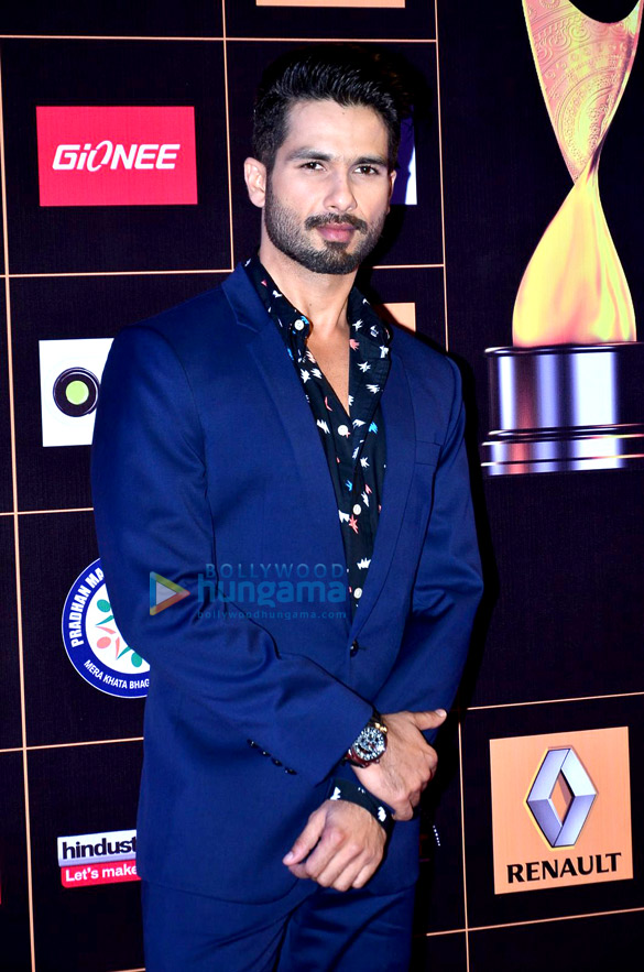 celebs at 10th renault star guild awards 8