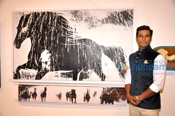 randeep hooda inaugurates an art exhibition 4