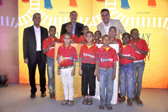 boman irani at the book launch of run away children 2