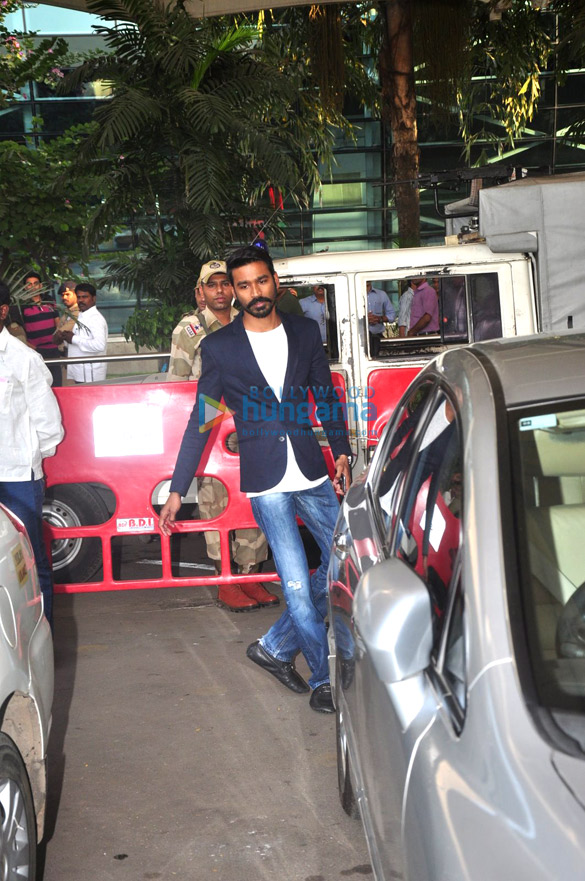 rajinikanth dhanush snapped at the airport 5