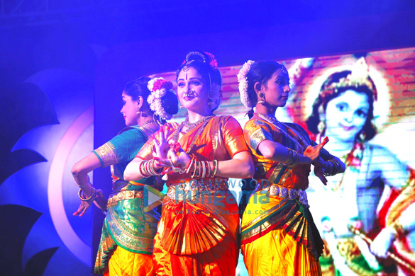 gracy singh performs at the maha kumbh mela in ujjain 3