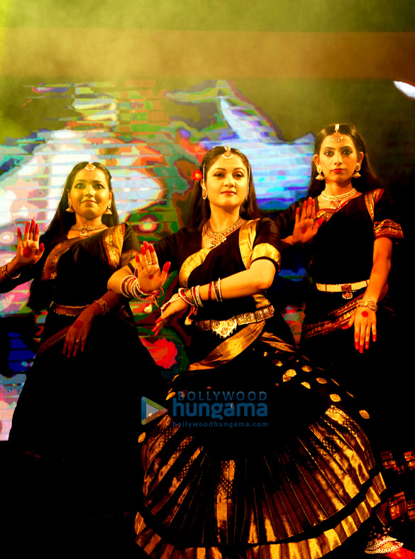 gracy singh performs at the maha kumbh mela in ujjain 4