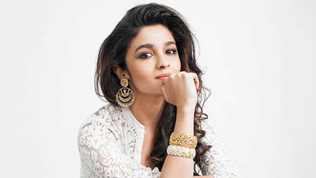 Alia Bhatt’s SUPER-HIT Rapid Fire On Varun, Sidharth, Shahid, Tanmay, Donald Trump