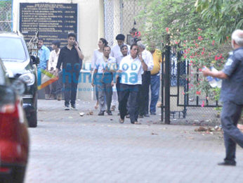 Arjun Kapoor's grand mother's last rites held in Juhu