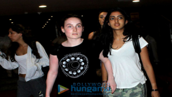 Aryan Khan and Navya Nanda with friends snapped at Mumbai airport