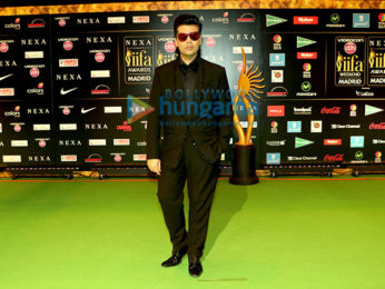 Celebs grace the green carpet ceremony of IIFA 2016