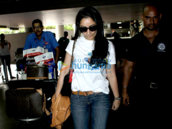 Kangna Ranaut & Manyata Dutt snapped at the airport