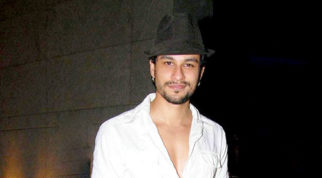 Kunal Khemu injured during a mob attack on set
