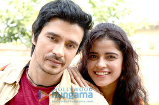 Darshan Kumaar, Piaa Bajpai