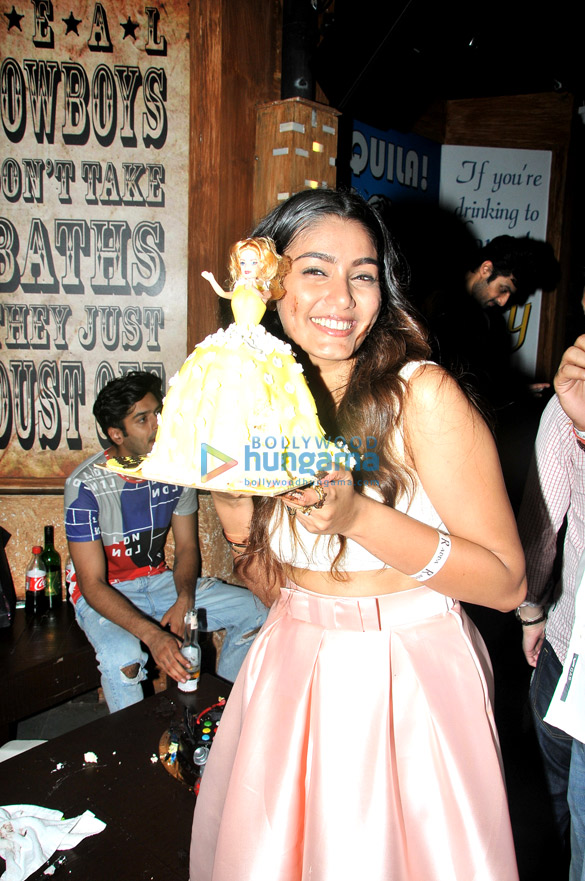 Sana Khan celebrates her birthday at R-Adda