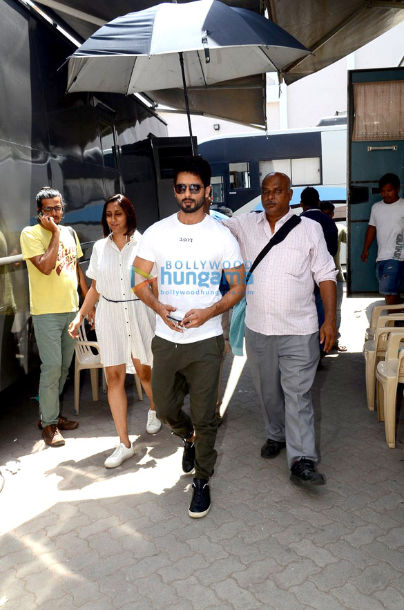 shahid kapoor alia bhatt snapped promoting udta punjab at mehboob studio1 3