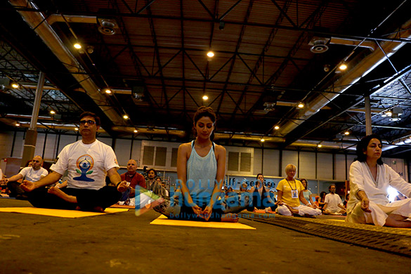 shilpa conducts iifa stomp yoga in madrid 5
