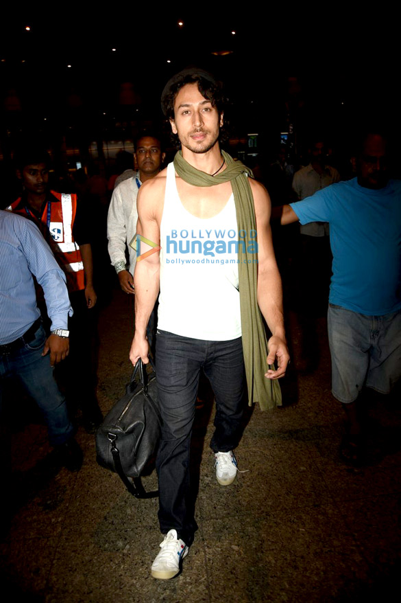tiger shroff disha patani arrive from paris 6