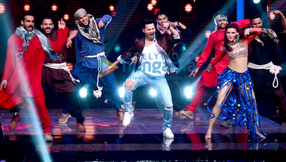 varun dhawan promotes dishoom6