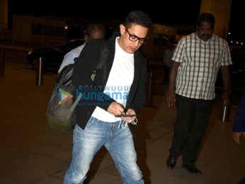 Aamir Khan snapped at the airport leaving for the USA