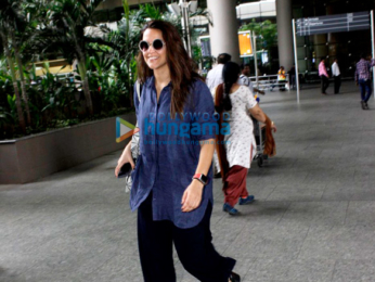 Abhishek Bachchan, Amy Jackson & Neha Dhupia snapped at the airport