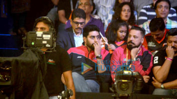 Abhishek Bachchan & Sonu Sood attend Pro Kabaddi League match