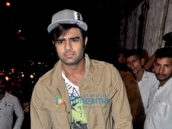 Shah Rukh Khan, Sidharth Malhotra, Kangna Ranaut & others at Anand L. Rai's birthday bash