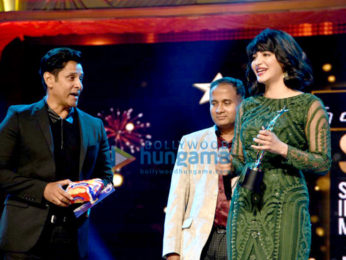 Chiranjeevi, Allu Arjun, Rana Daggubati, Chiyaan Vikram & Sayesha Saigal grace SIIMA 2016 in Singapore - Day 2