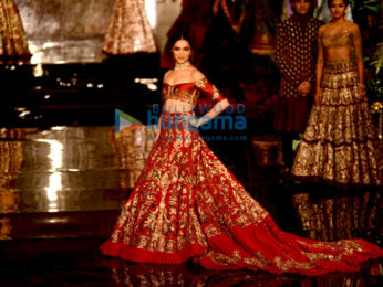 Deepika Padukone & Fawad Khan walk the ramp for Manish Malhotra