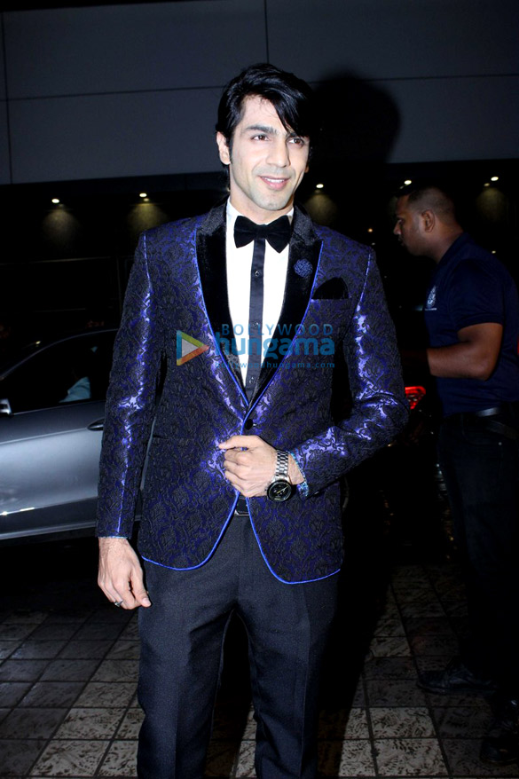 divyanka tripath vivek dahiya wedding reception in mumbai 6
