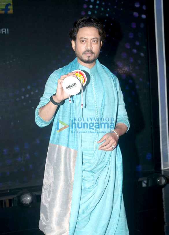 Irrfan Khan promotes ‘Madaari’ on the sets of Sa Re Ga Ma Pa Irrfan Khan promotes ‘Madaari’ on the sets of Sa Re Ga Ma Pa