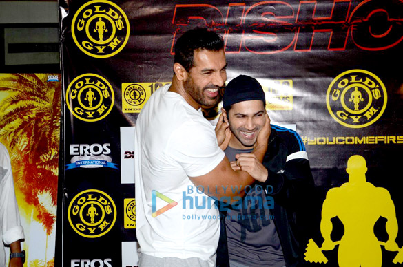 john abraham varun dhawan promote dishoom at a local gym 9