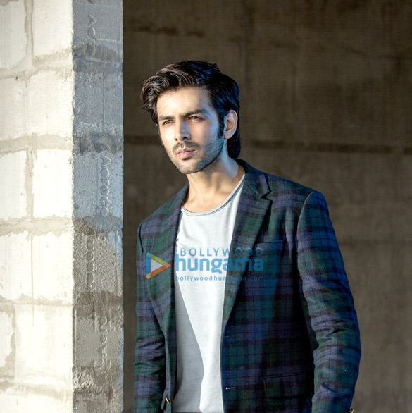 kartik aaryan 4 2