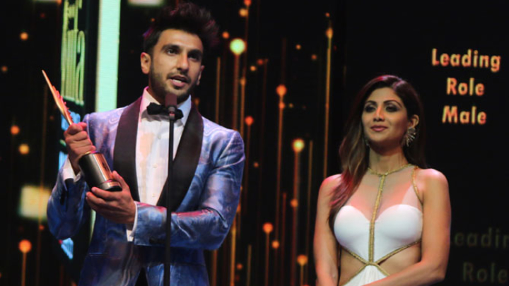 “Nothing Makes Me Happier Than You, Deepika Padukone”: Ranveer Singh “Nothing Makes Me Happier Than You, Deepika Padukone”: Ranveer Singh