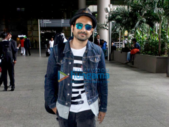 Priyanka Chopra & Malaika Arora Khan snapped at the international airport