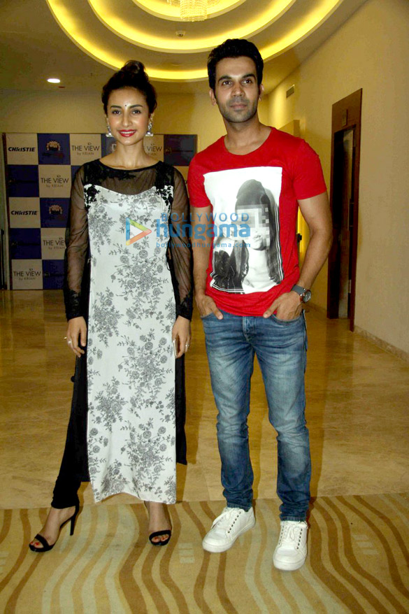 ranveer singh graces the screening of yrfs short film sex chat with pappu papa 8
