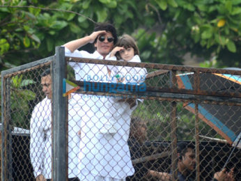 Shah Rukh Khan & AbRam Khan snapped on the occasion of Eid