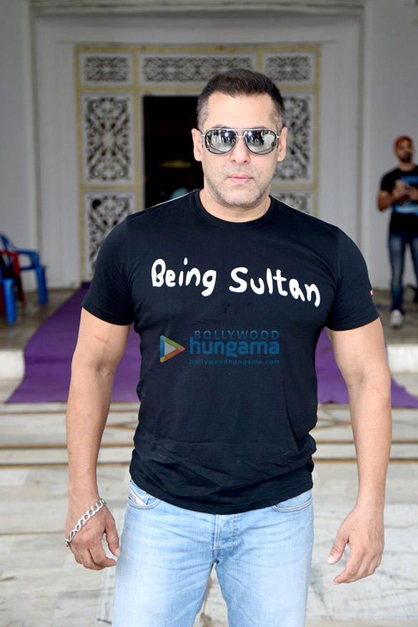 salman anushka ali sultan success 6