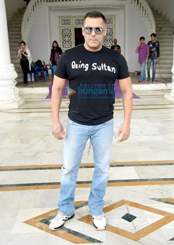 salman anushka ali sultan success 9
