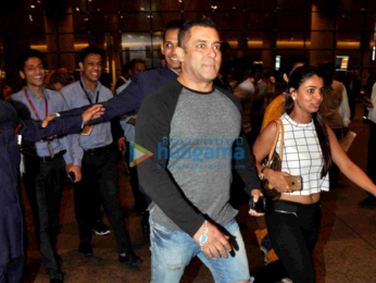 Salman Khan returns from Delhi